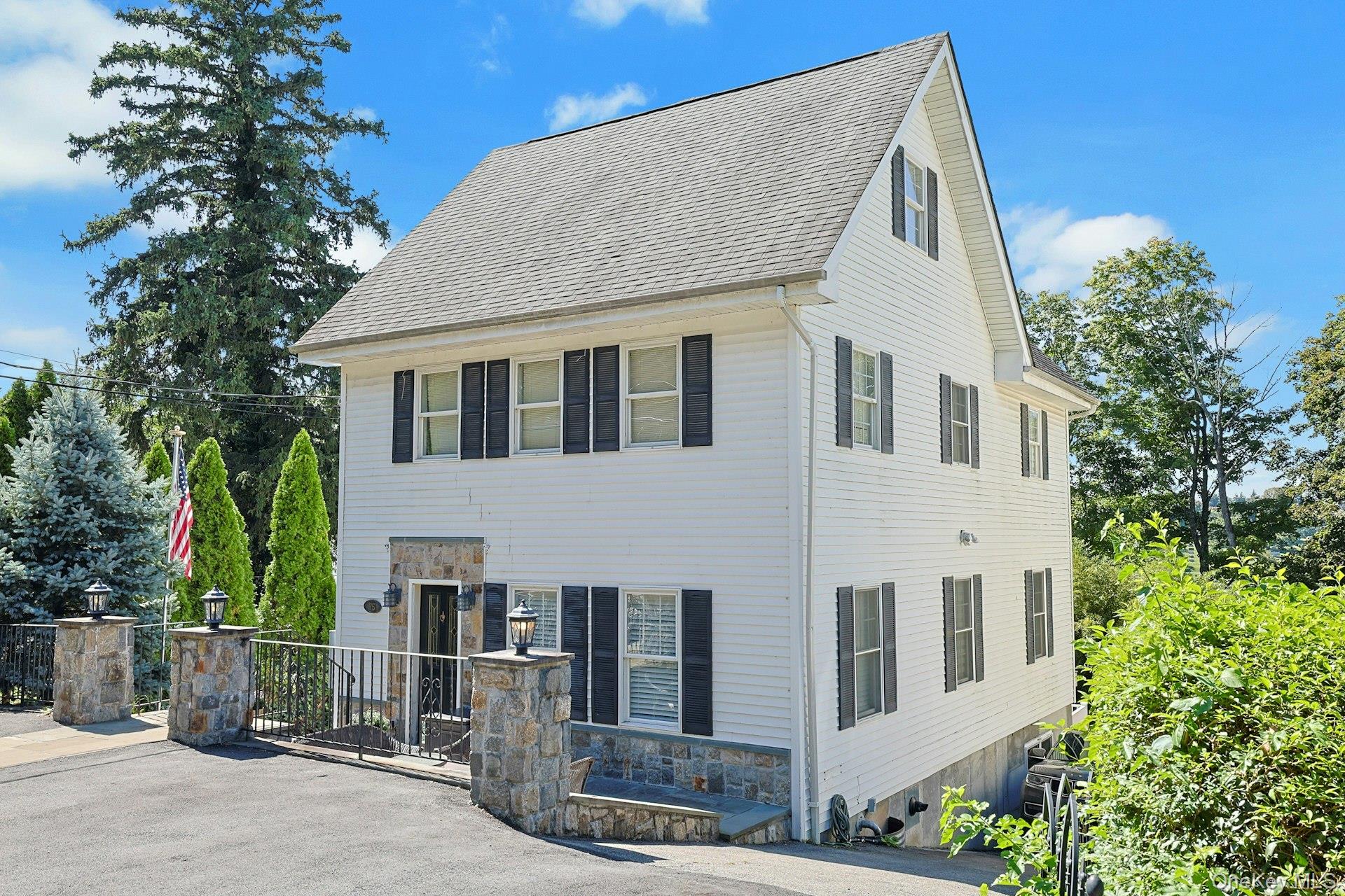 75 Franklin Avenue – For Sale photo 3