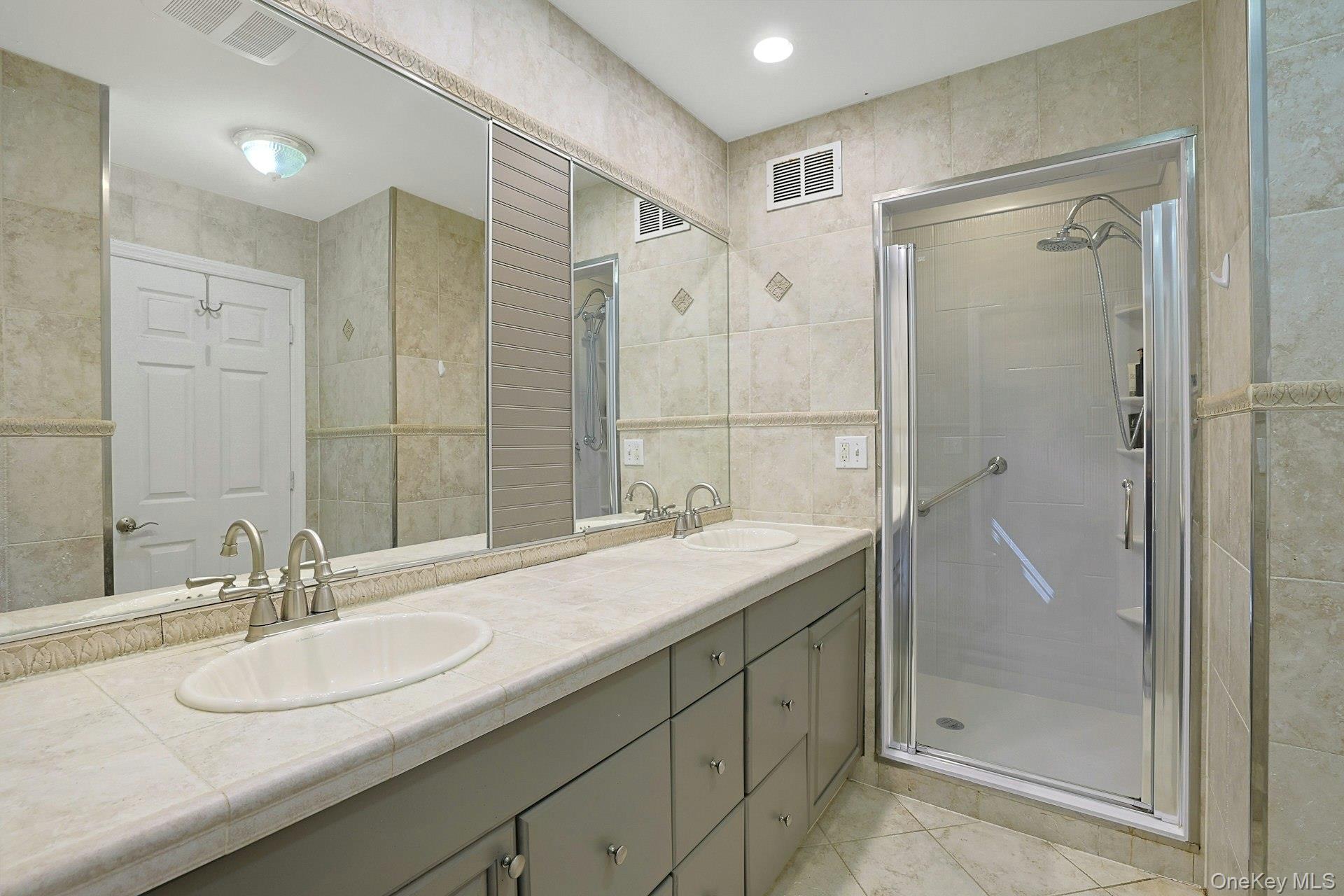 75 Franklin Avenue – For Sale photo 23