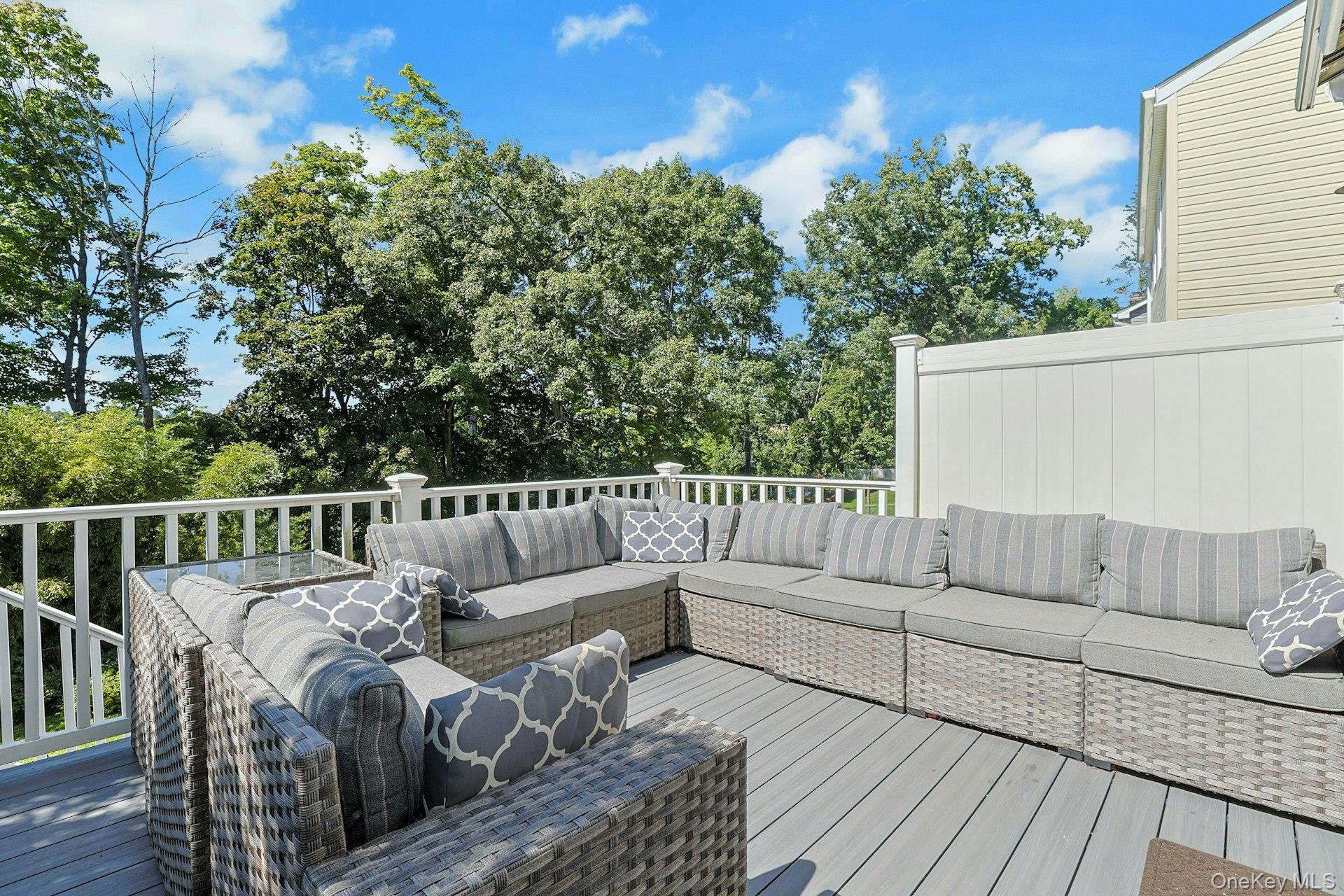 75 Franklin Avenue – For Sale photo 34
