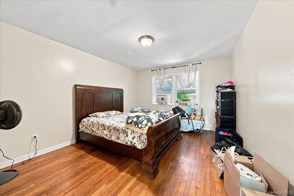 1405 E 233rd Street – For Sale photo 4