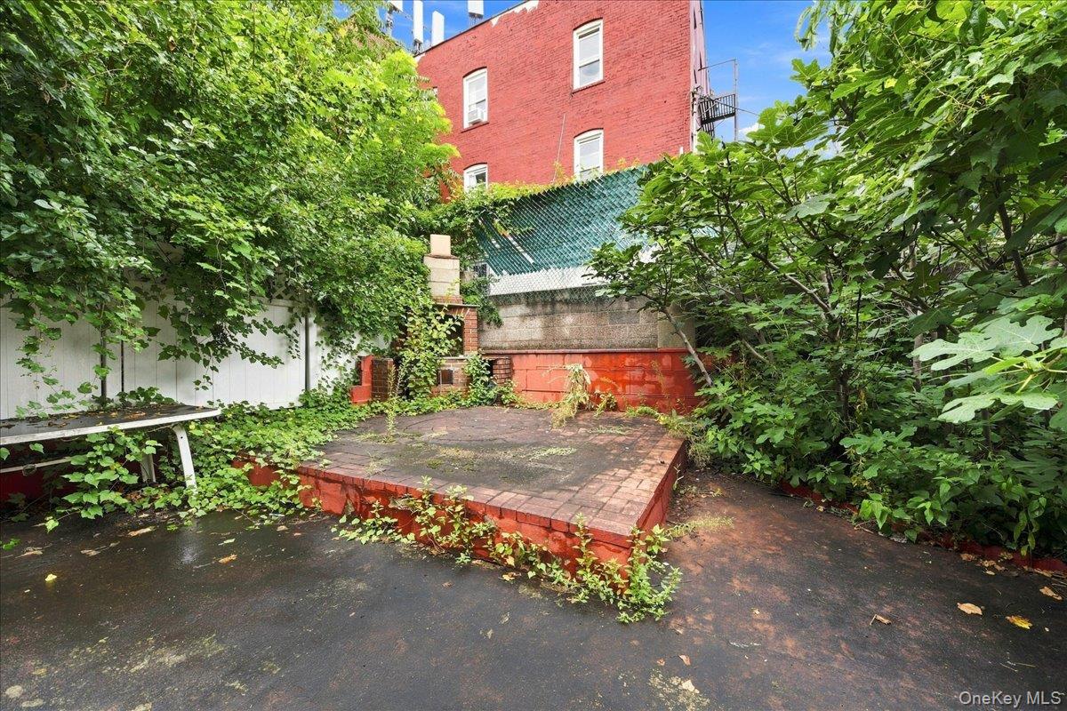 1405 E 233rd Street – For Sale photo 26