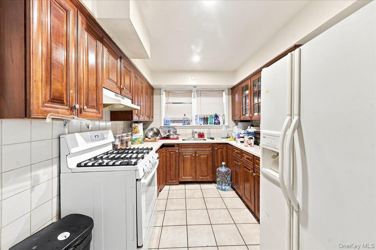1405 E 233rd Street – For Sale photo 7