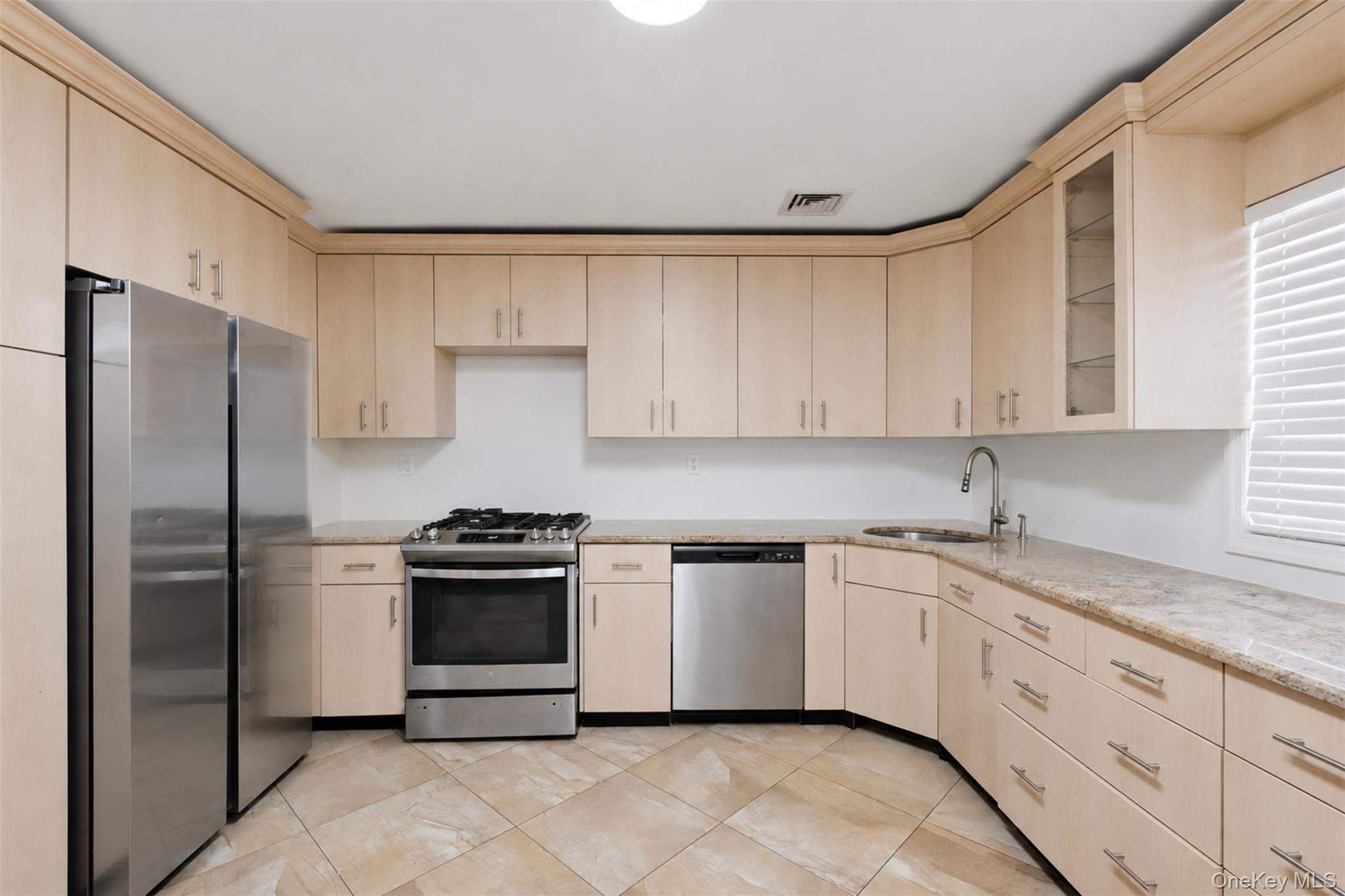 109 Decatur Avenue – For Sale photo 4