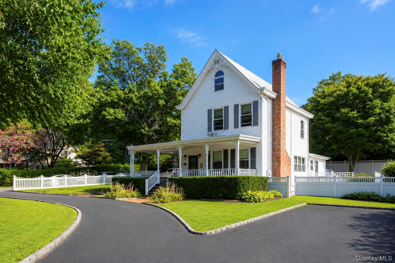 104 Bayville Avenue – For Sale