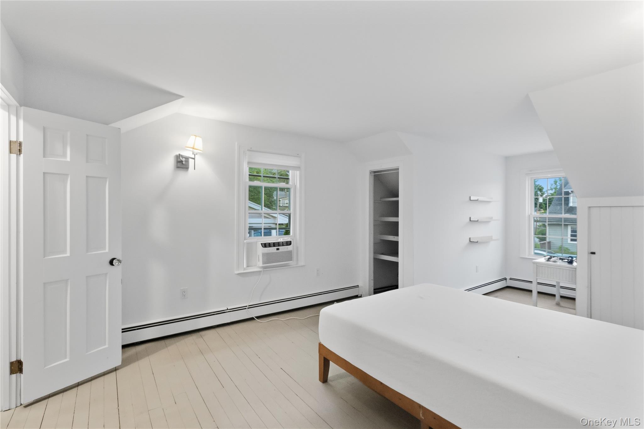 11 Bay Street – For Rent photo 13