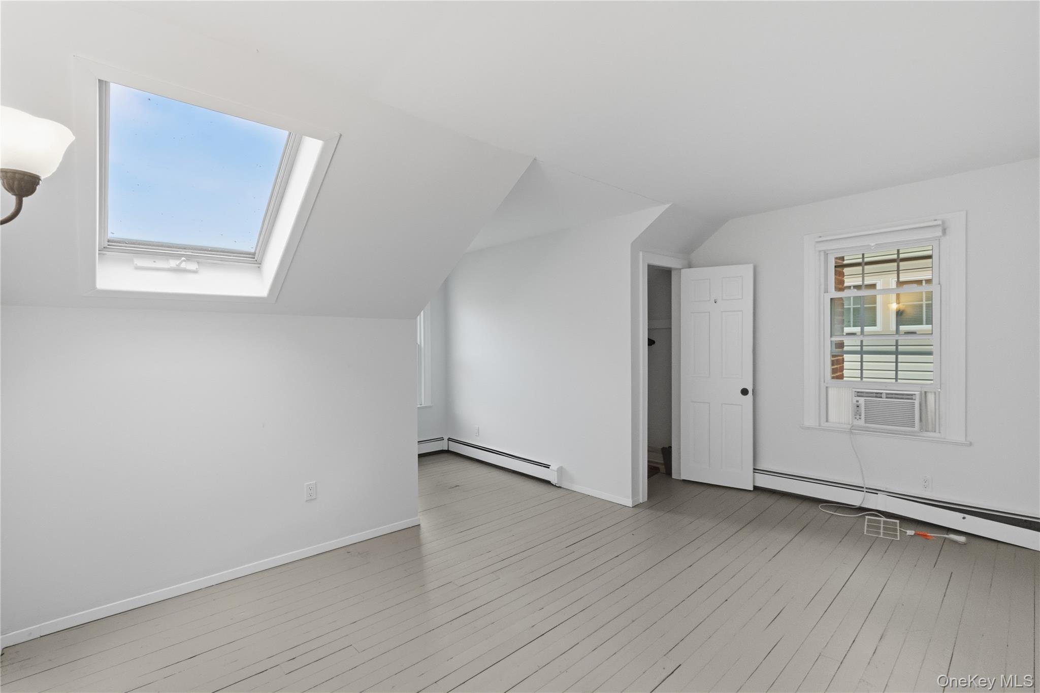 11 Bay Street – For Rent photo 14