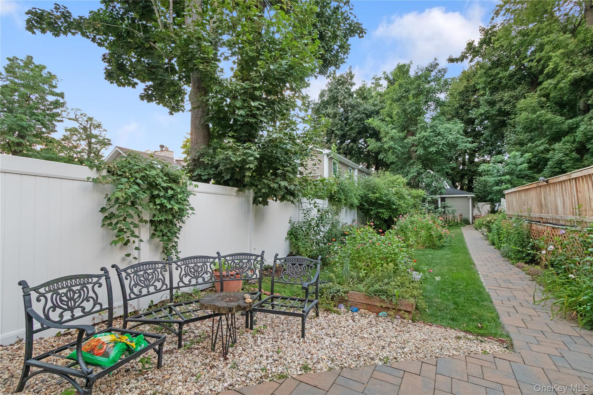11 Bay Street – For Rent photo 19