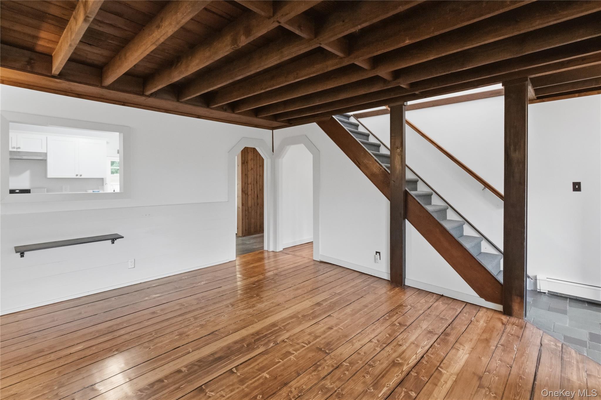 11 Bay Street – For Rent photo 6