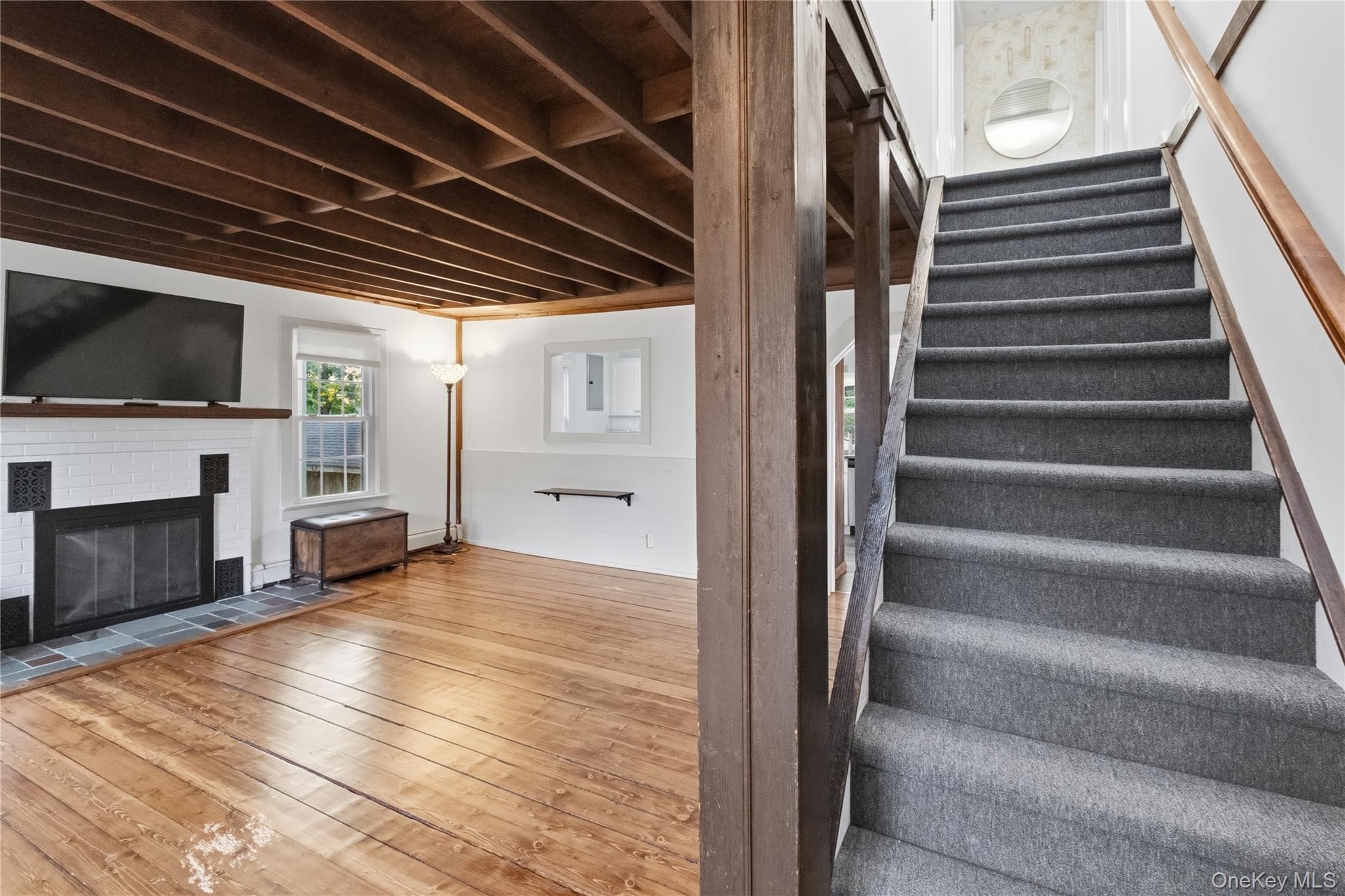 11 Bay Street – For Rent photo 12