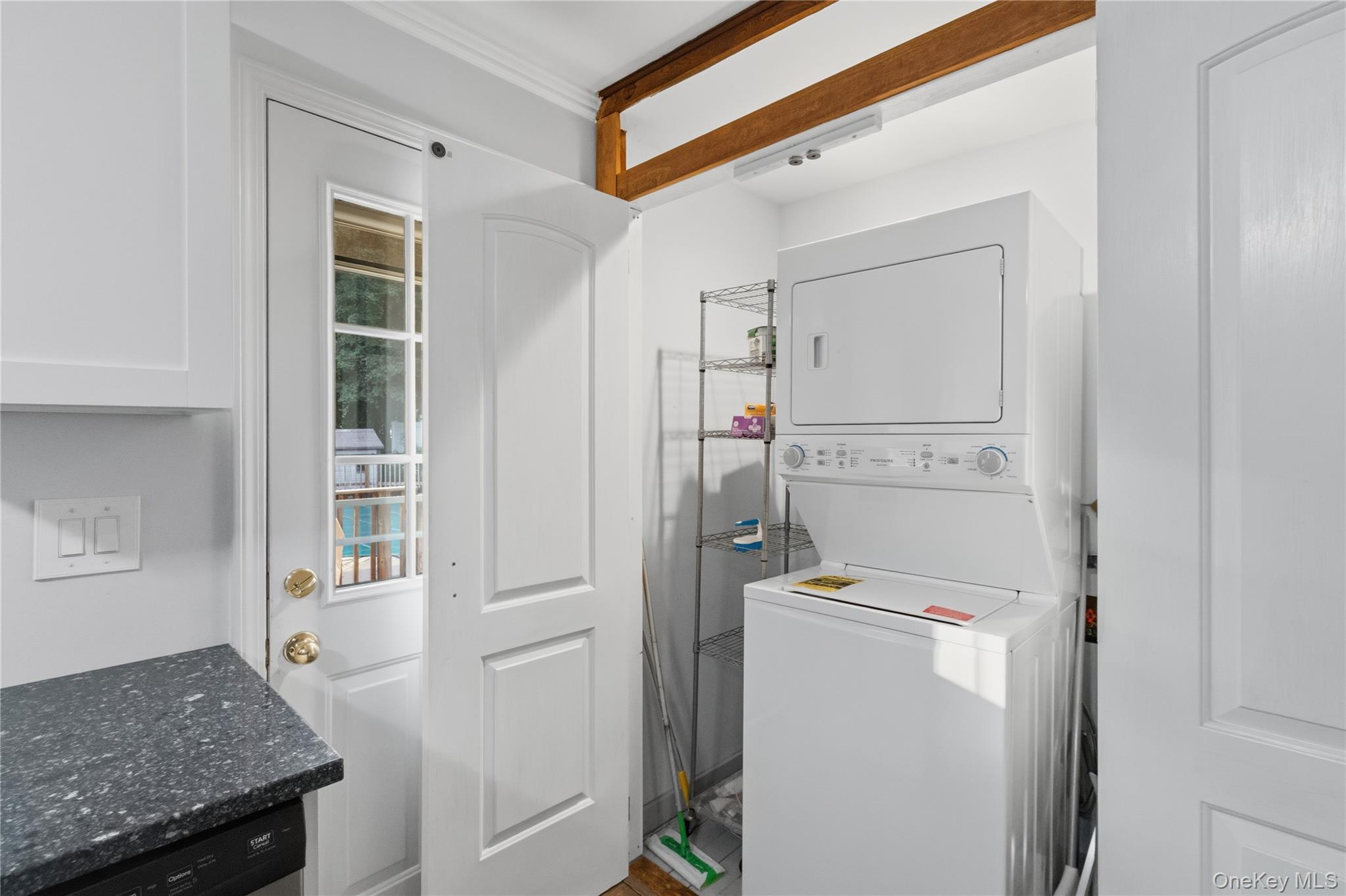 11 Bay Street – For Rent photo 11