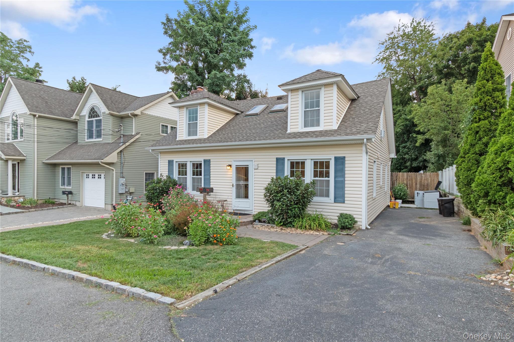 11 Bay Street – For Rent