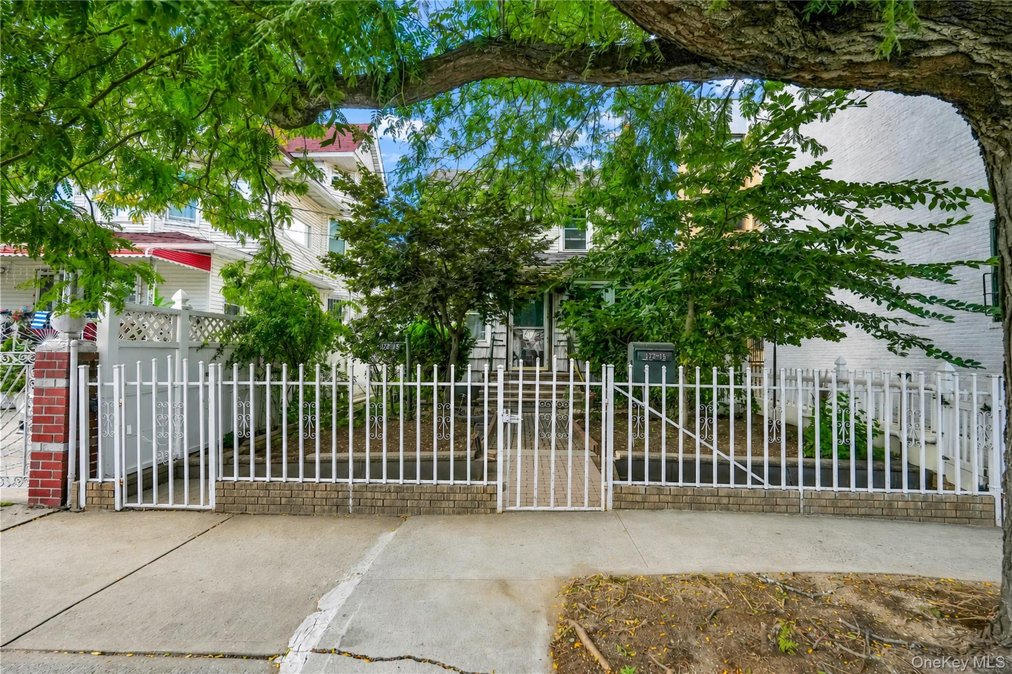 172-15 89th Avenue – For Sale
