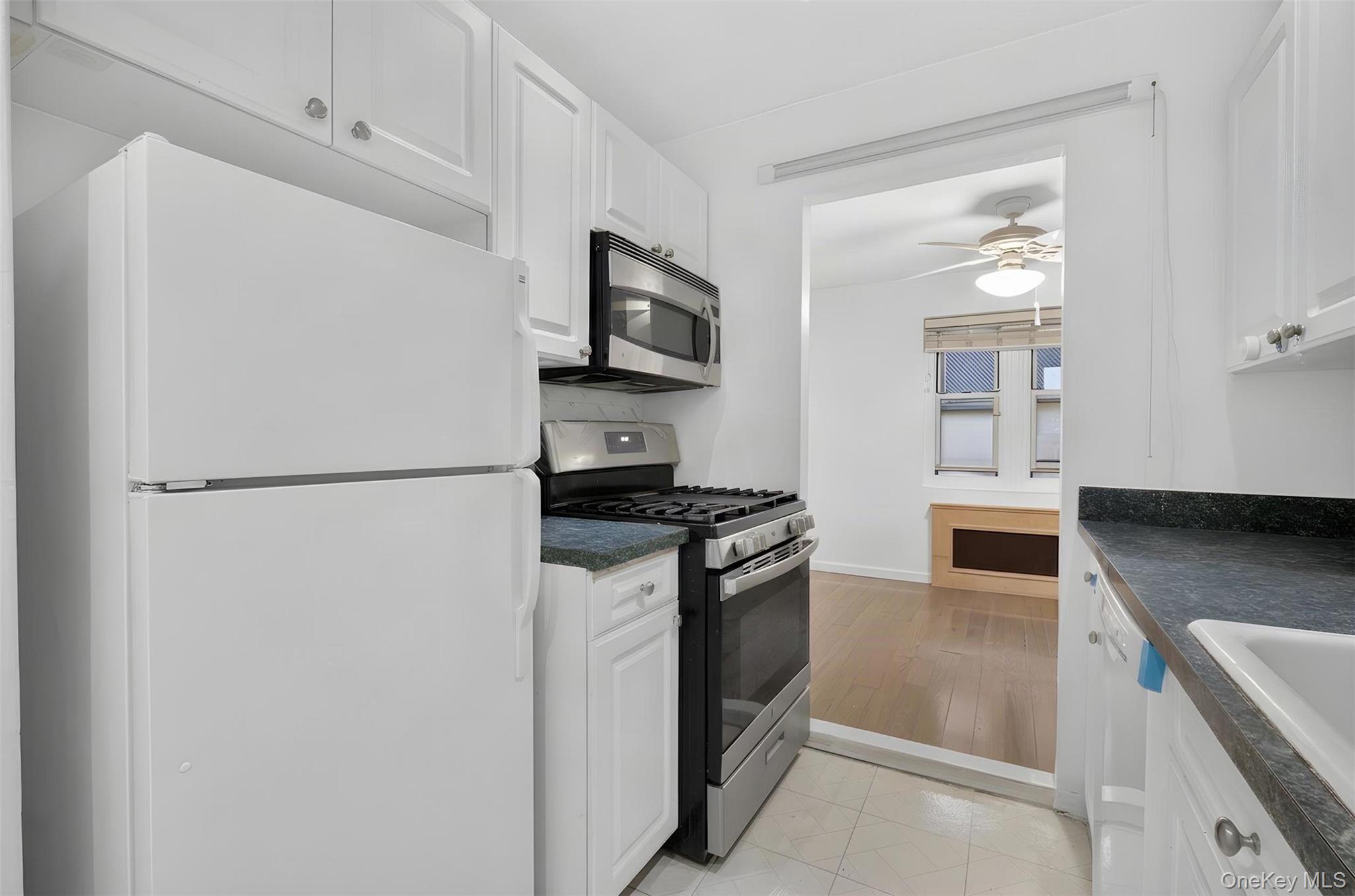 20 Hill Park Avenue, Unit 1F photo 16