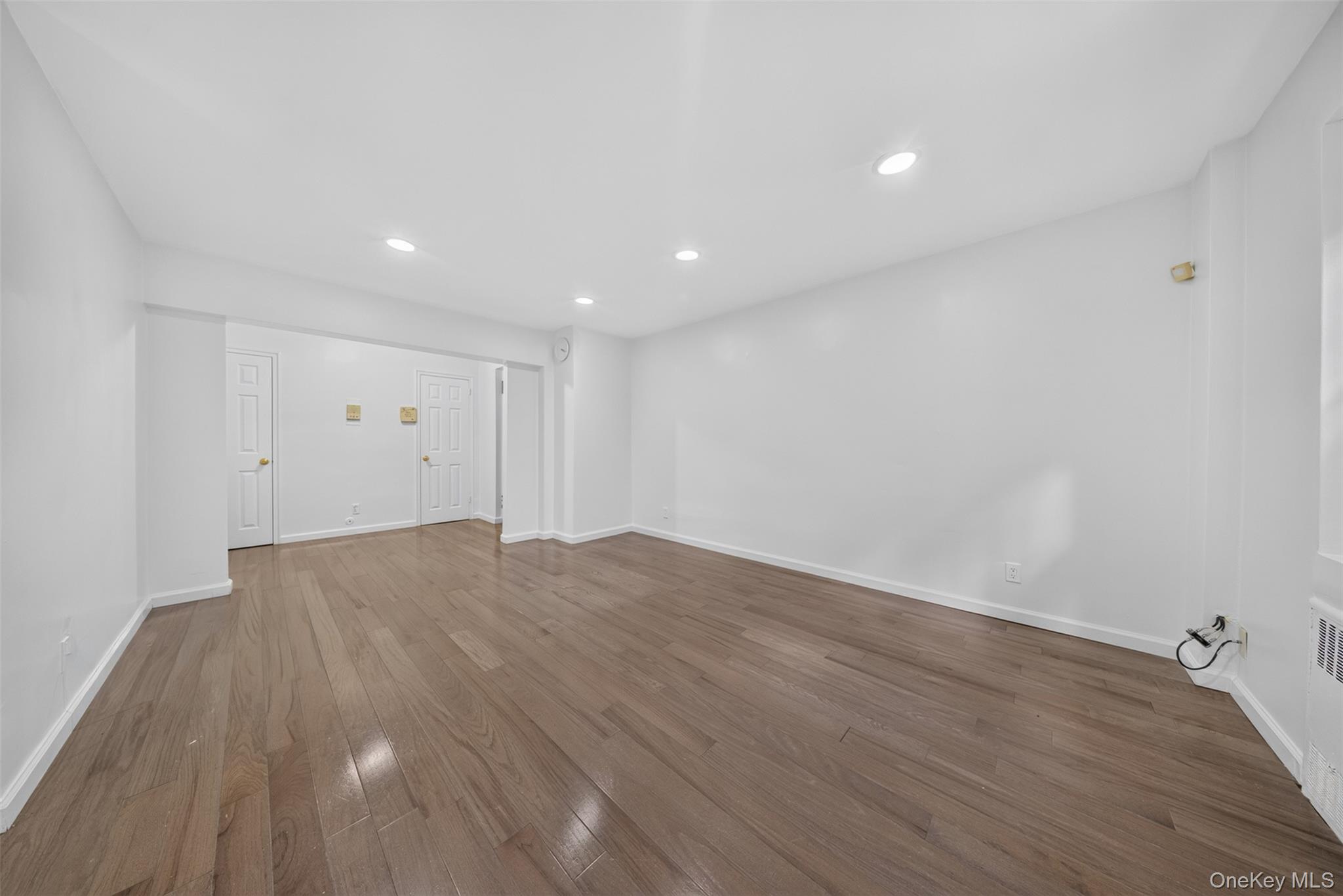 20 Hill Park Avenue, Unit 1F photo 13