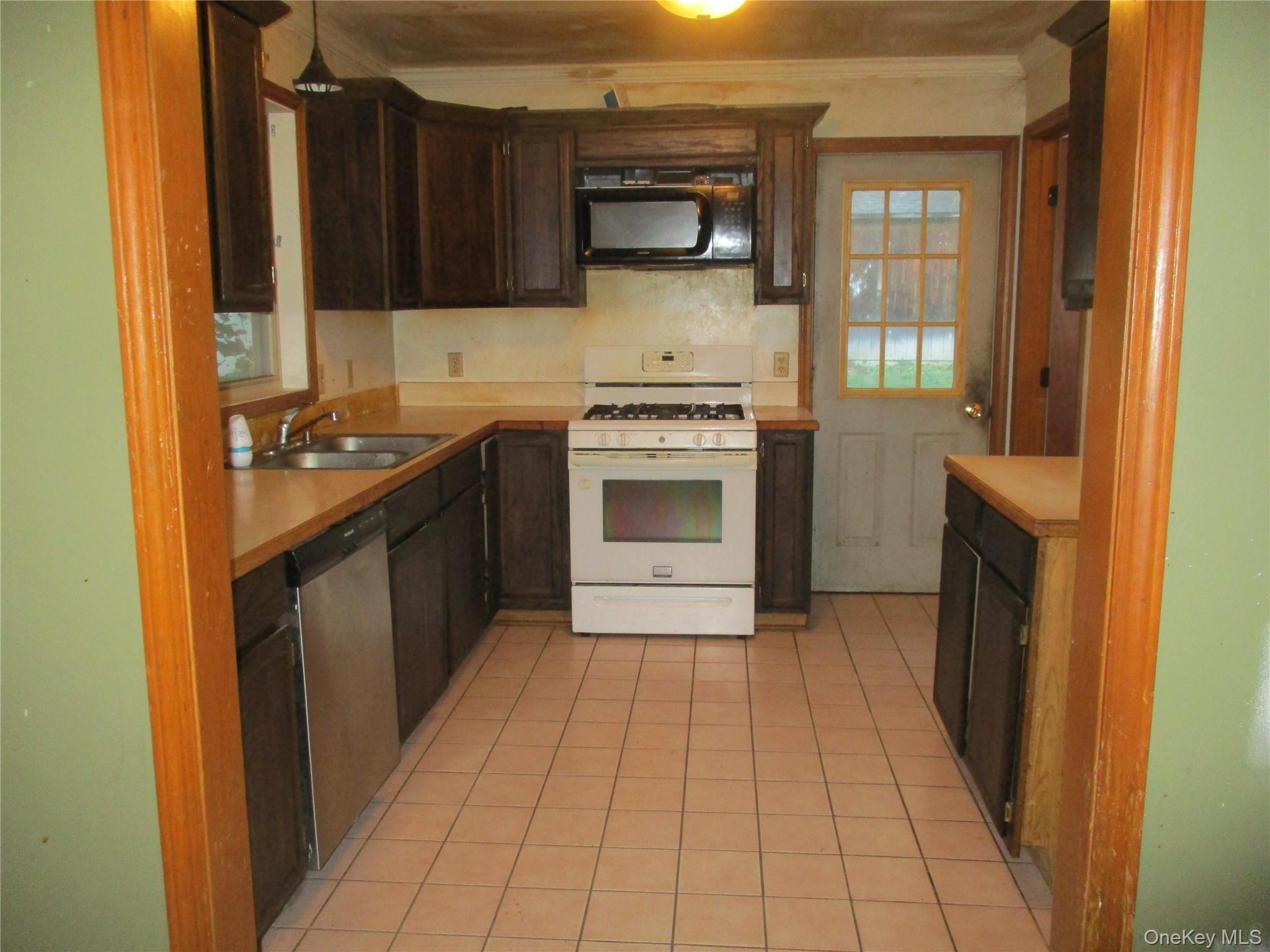 24 Fairview Avenue – For Sale photo 7