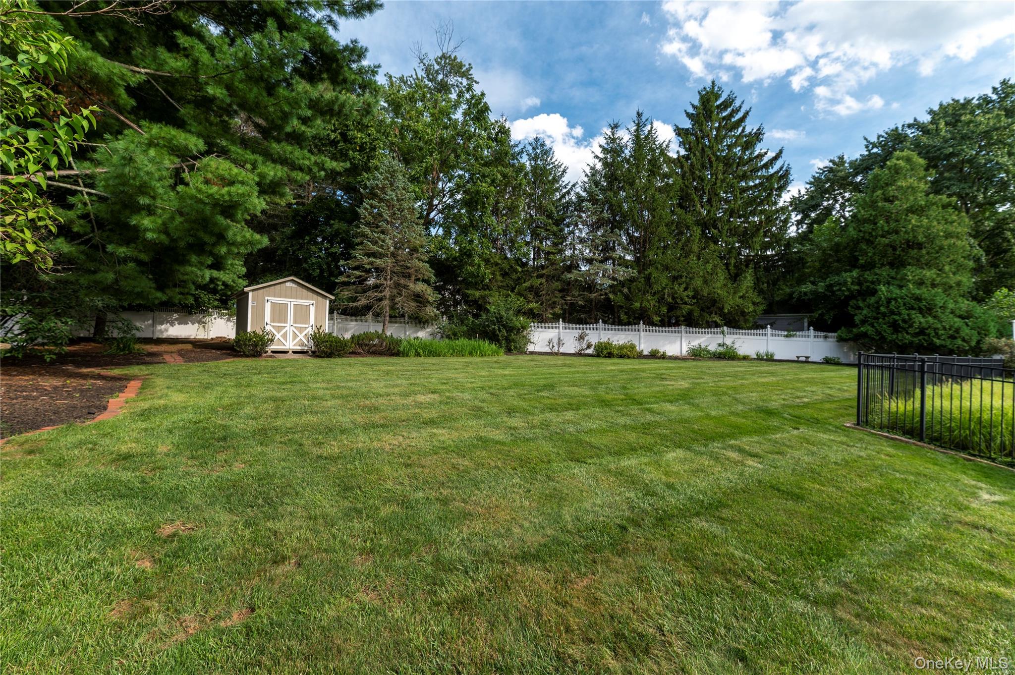 619 Russet Road – For Sale photo 15
