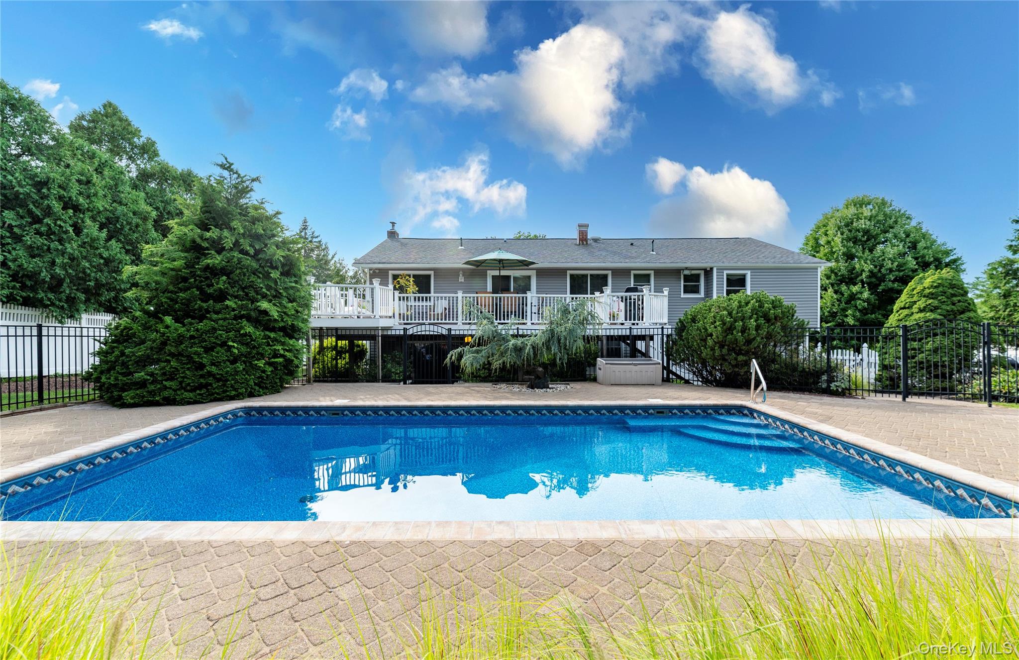 619 Russet Road – For Sale photo 3