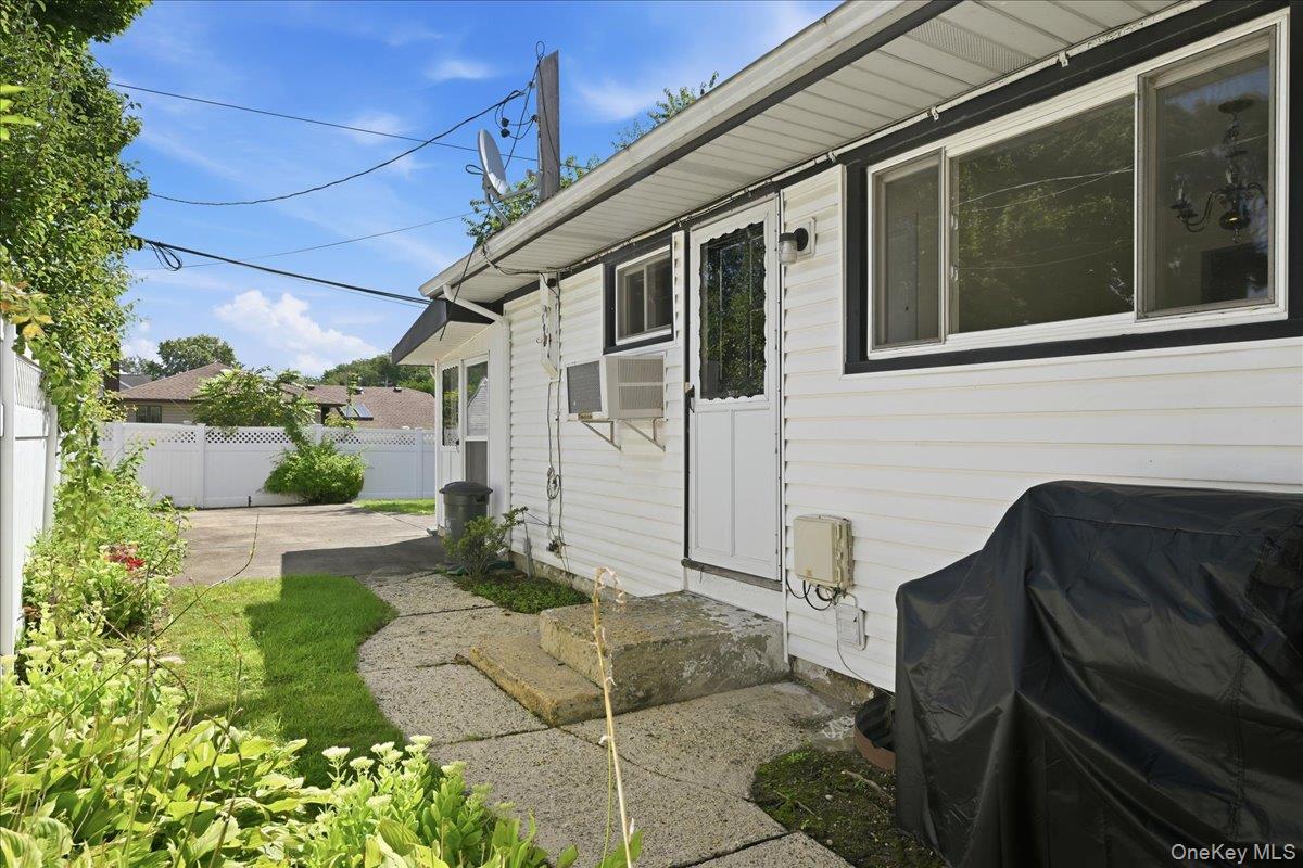 3695 Waverly Avenue – For Sale photo 35