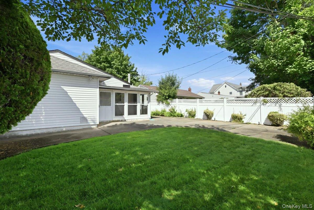 3695 Waverly Avenue – For Sale photo 33