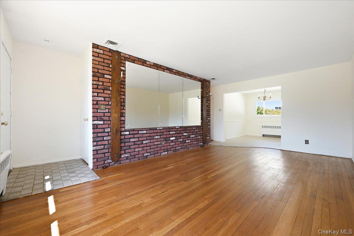 3695 Waverly Avenue – For Sale photo 5
