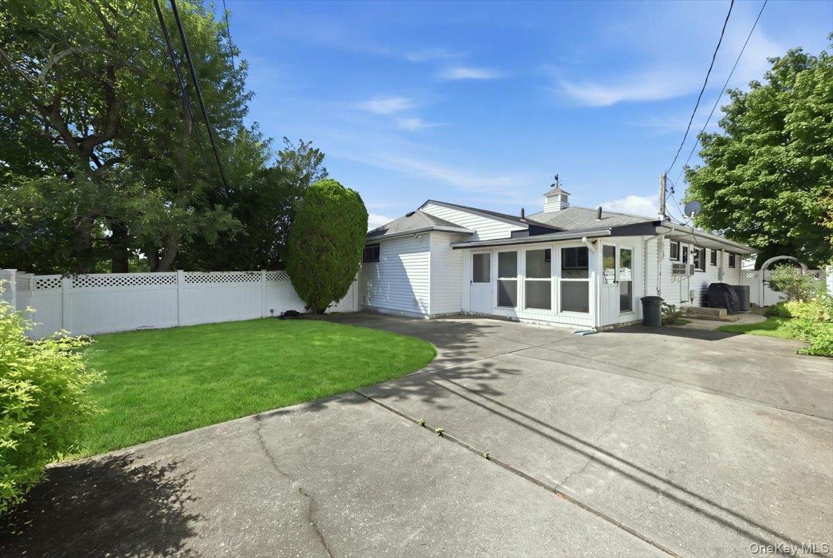 3695 Waverly Avenue – For Sale photo 34