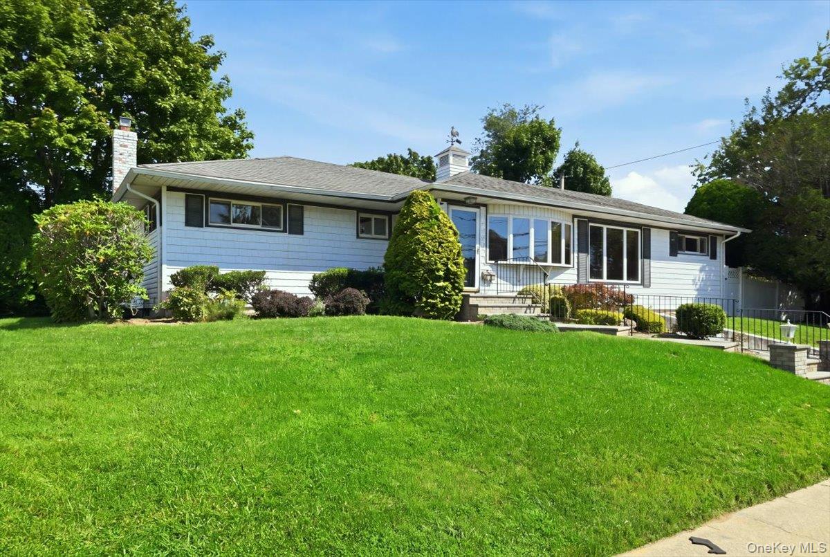 3695 Waverly Avenue – For Sale photo 2