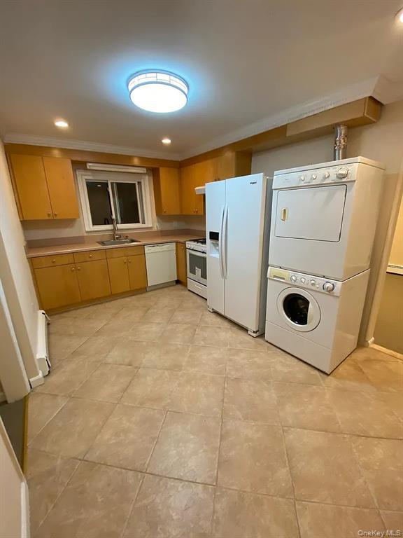 60 Stoner Avenue – For Rent photo 3