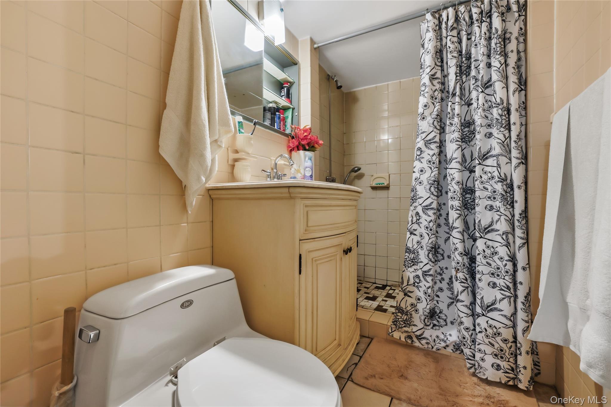 60-02 68th road – For Sale photo 7