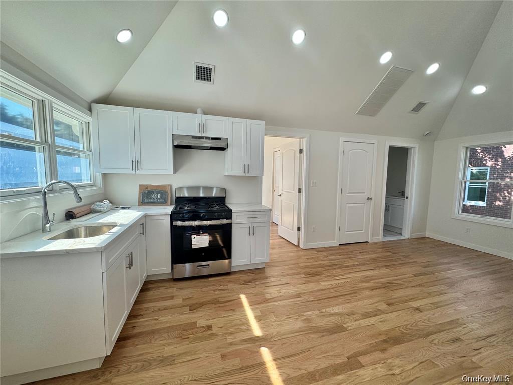 98 Steamboat Road – For Sale photo 4