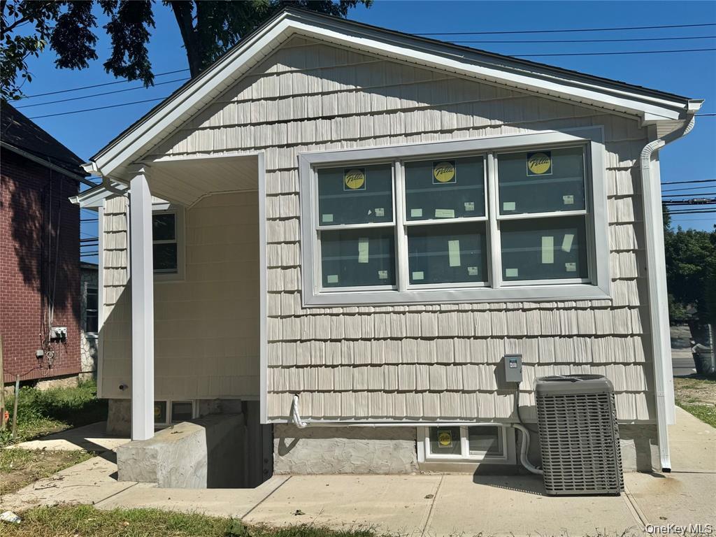 98 Steamboat Road – For Sale photo 3