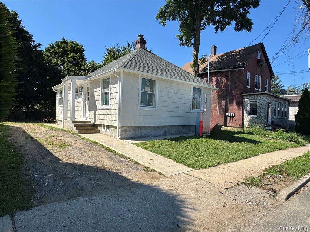 98 Steamboat Road – For Sale