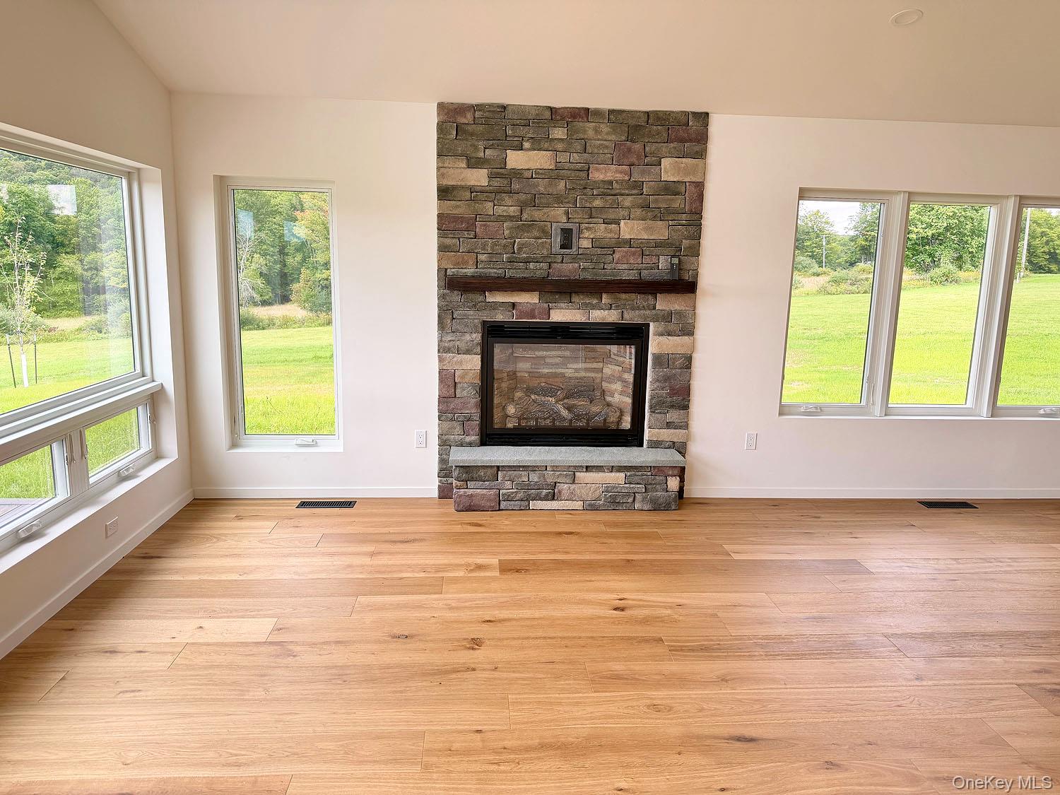 199 Henderson Road – For Sale photo 11