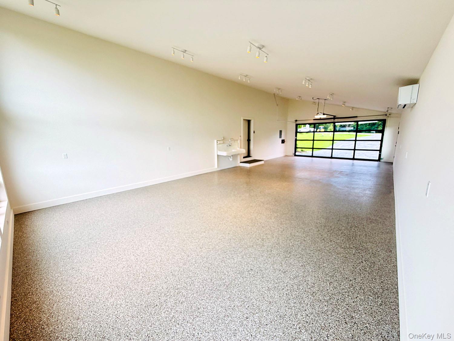 199 Henderson Road – For Sale photo 22