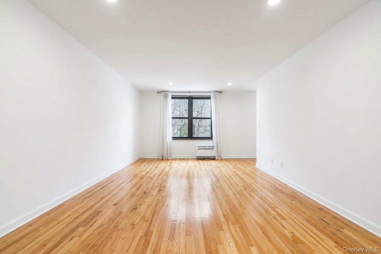 140 Seventh Avenue, Unit 4-S photo 3