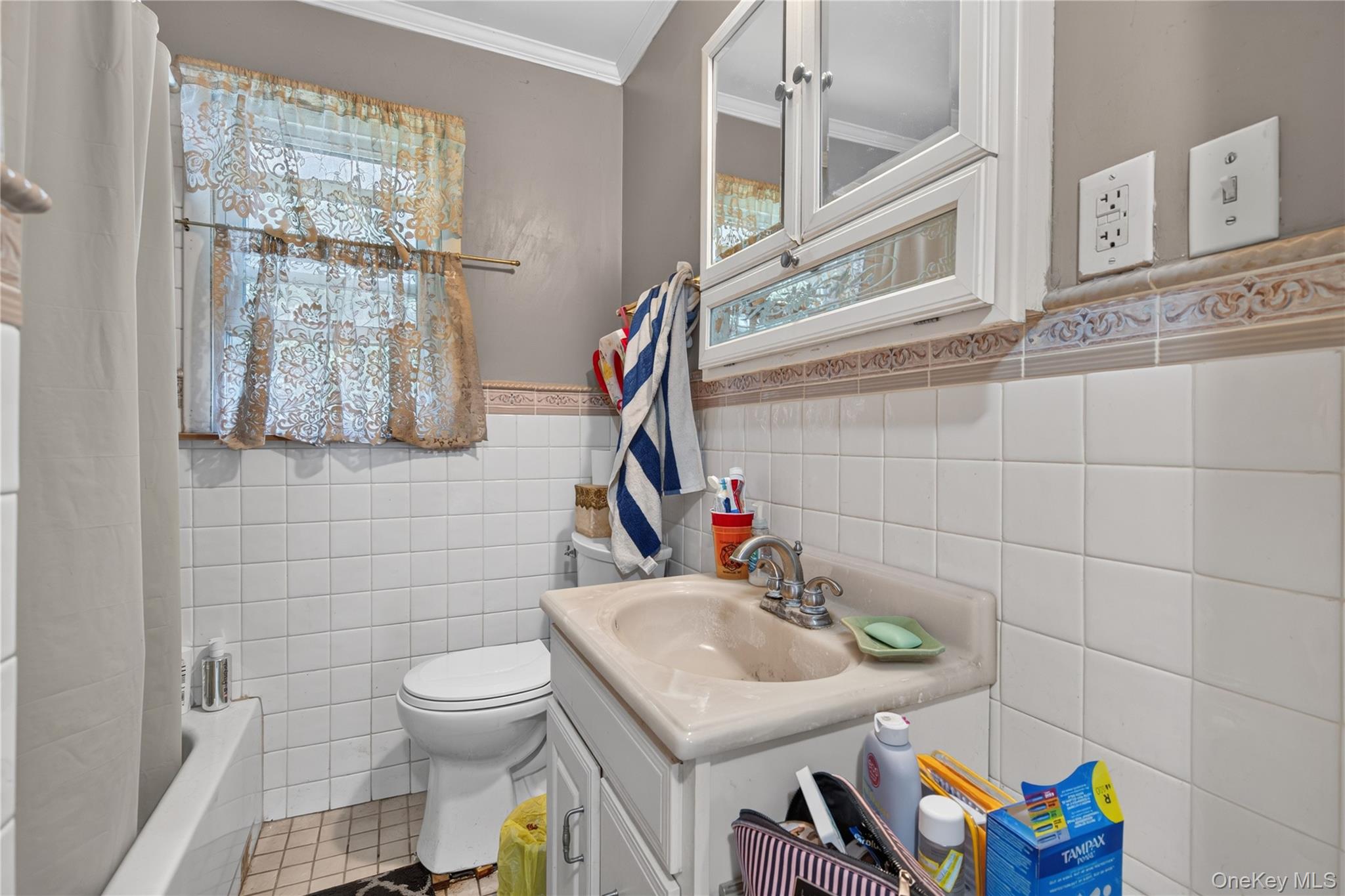 566 Lakeside Road – For Sale photo 28