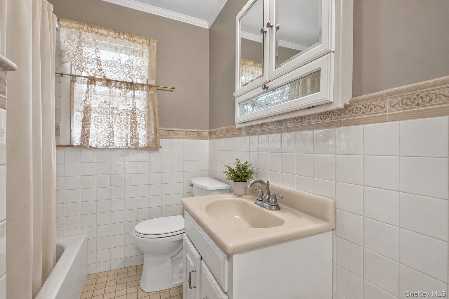 566 Lakeside Road – For Sale photo 27