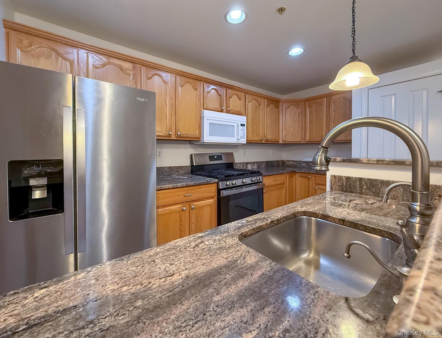 212 Viewpoint Terrace – For Rent photo 6