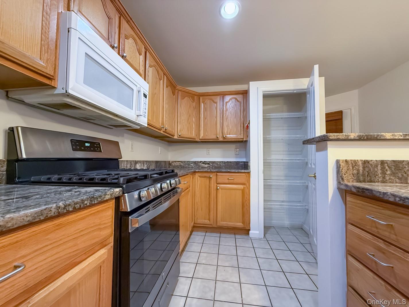 212 Viewpoint Terrace – For Rent photo 9