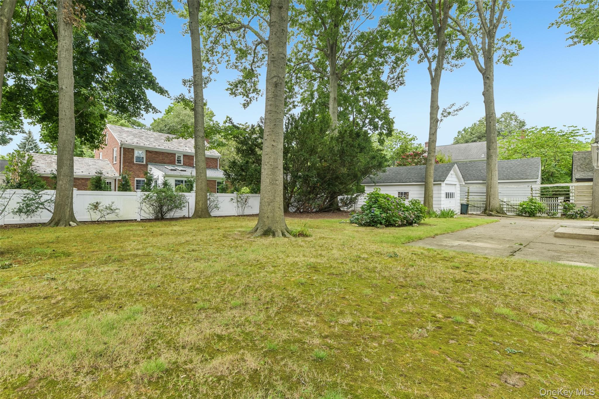 204 Auburn Street – For Sale photo 25