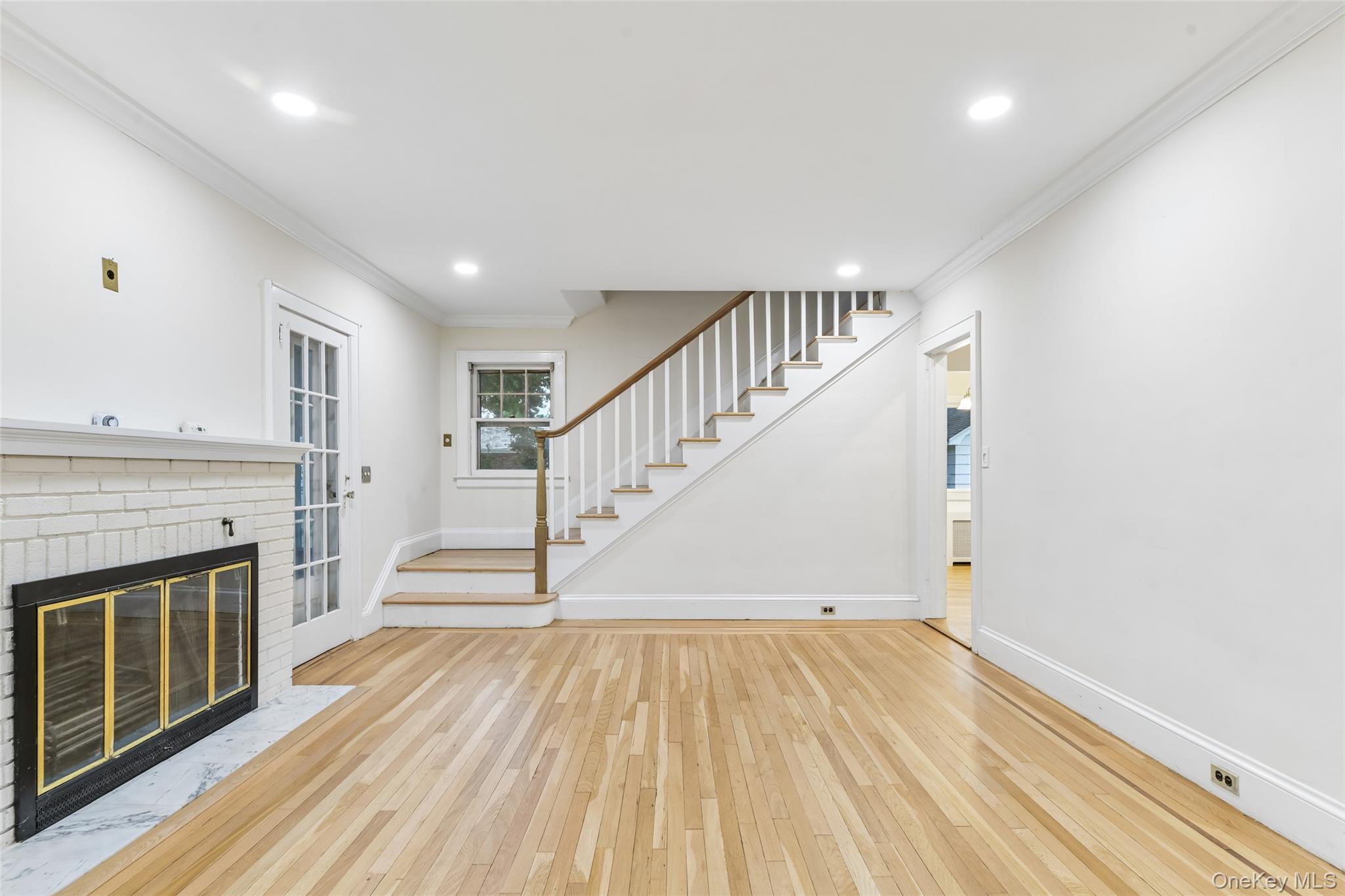 204 Auburn Street – For Sale photo 2