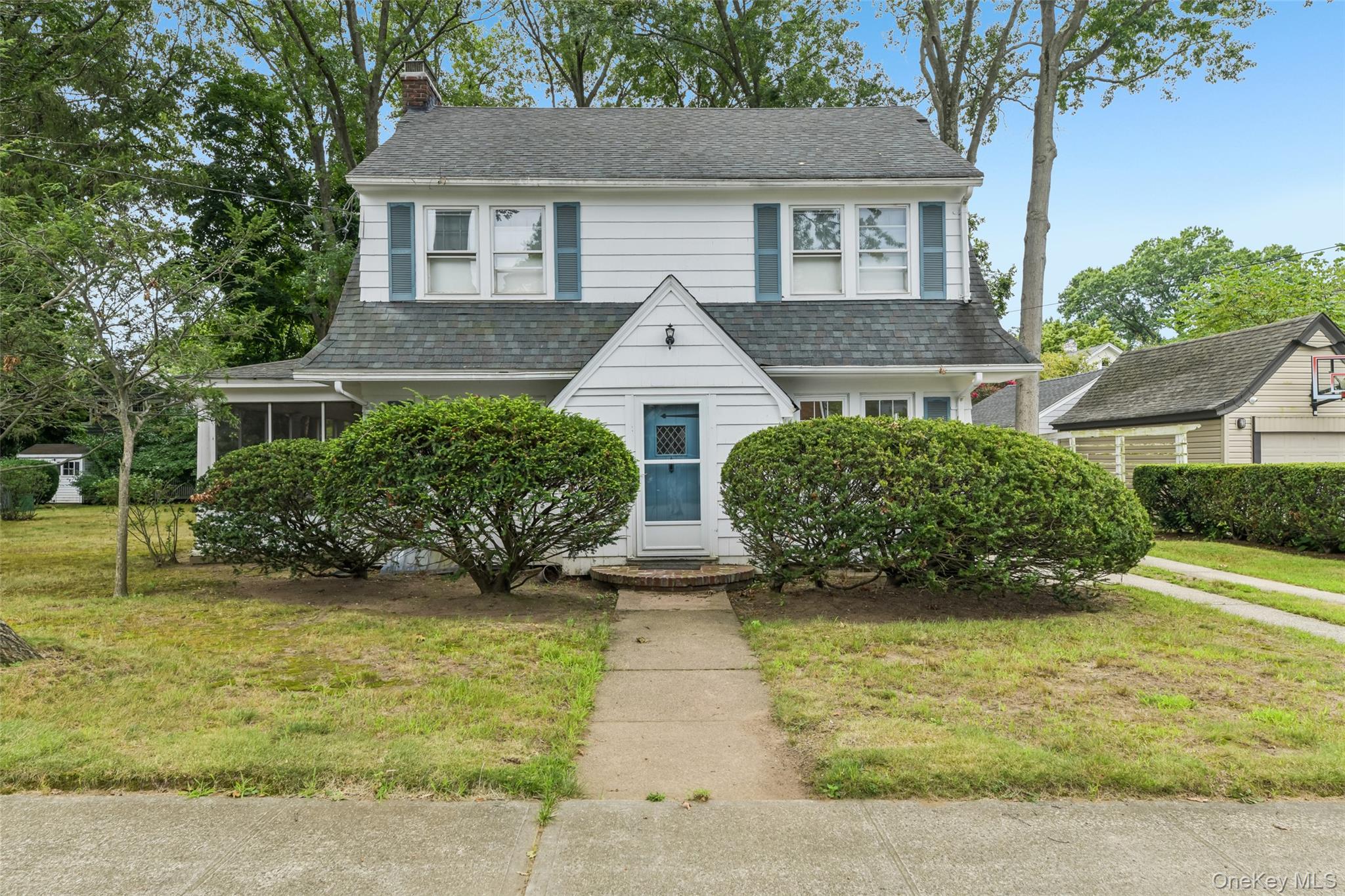 204 Auburn Street – For Sale