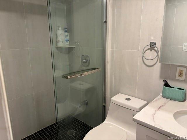 10-27 116th Street – For Rent photo 8