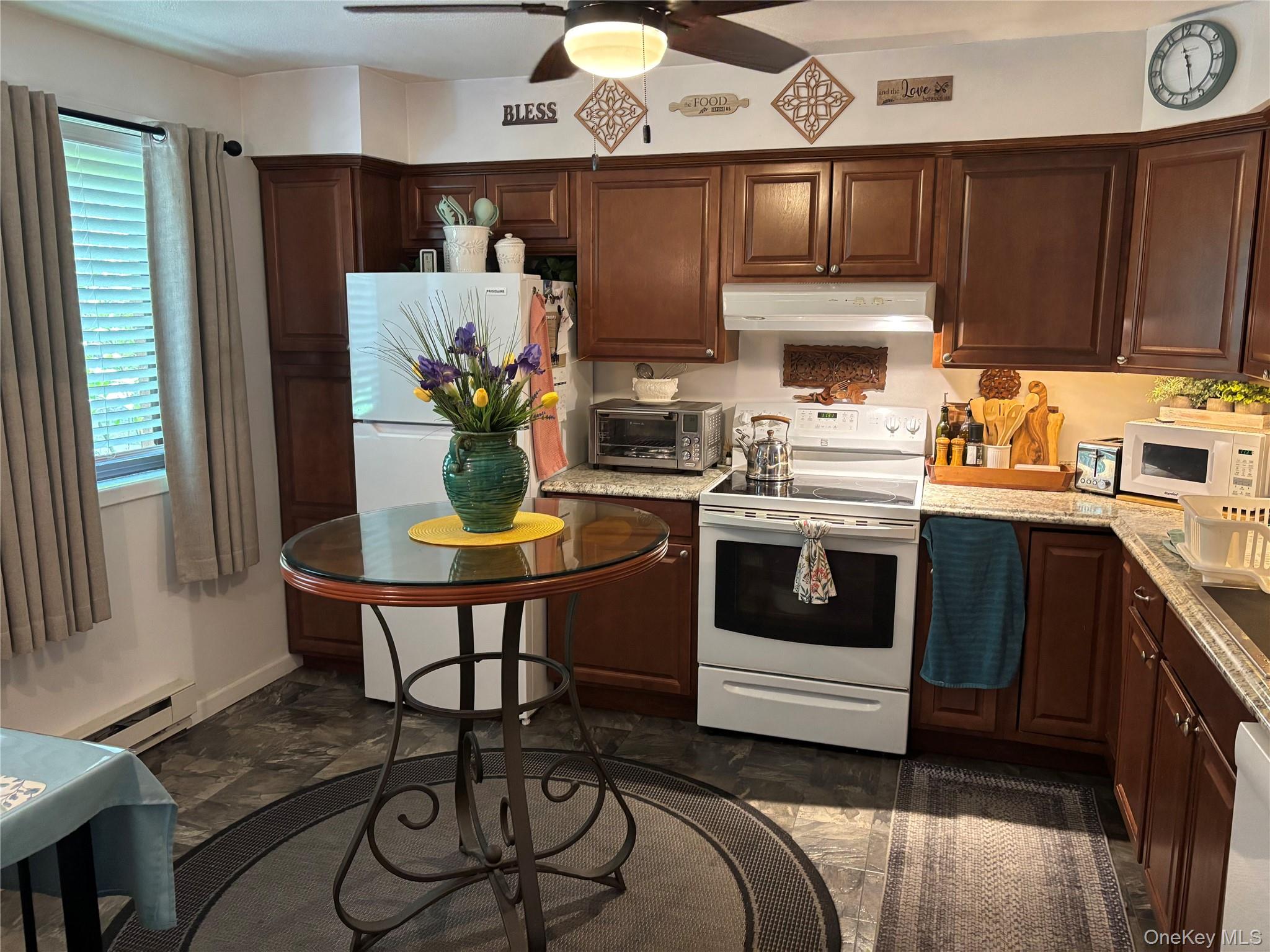 10 Oakwood Terrace, Unit 37 photo 6