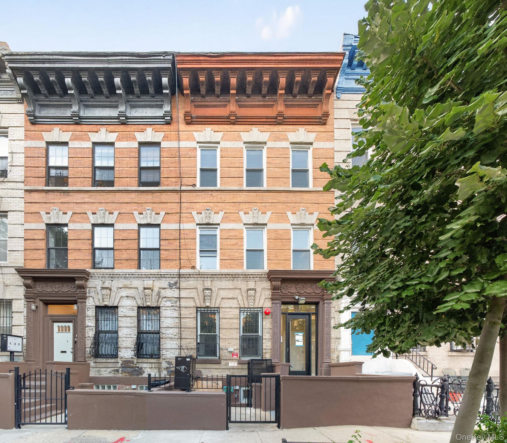 663 Macdonough Street – For Sale