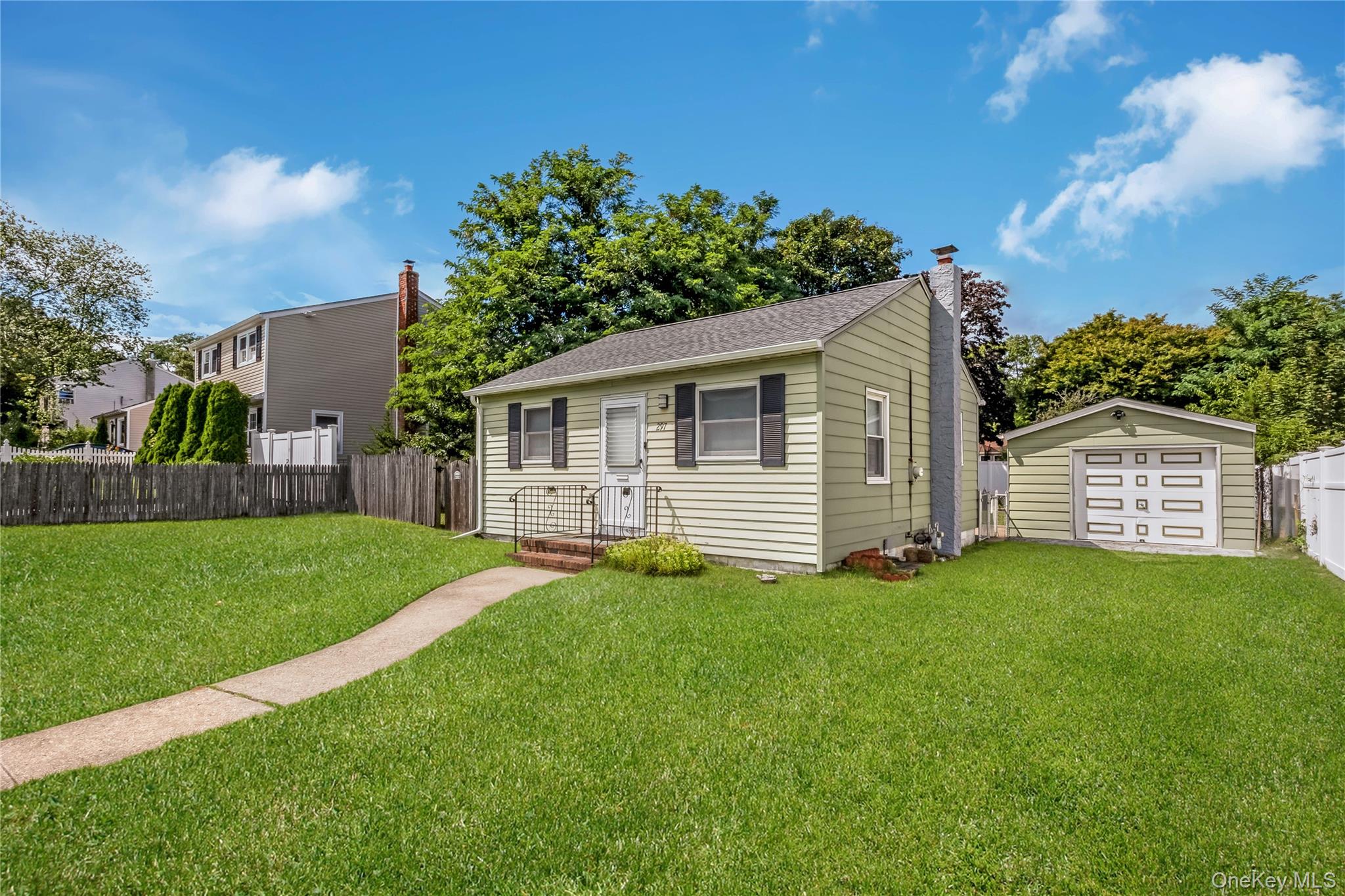 297 16th Street – For Sale
