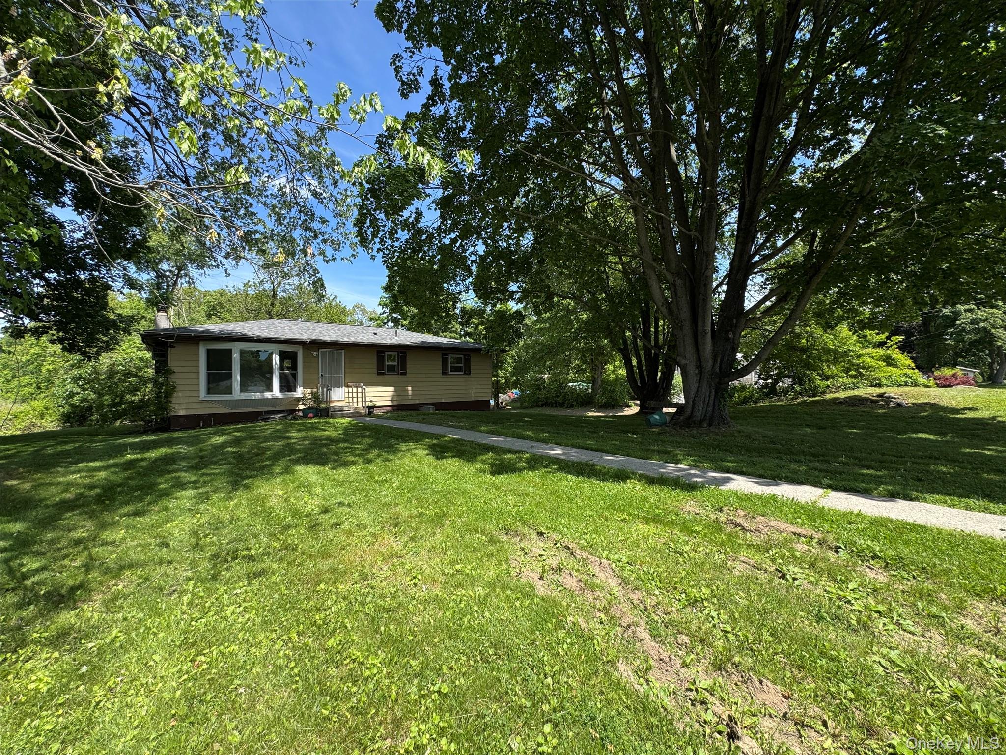 1 Corine Drive – For Sale photo 3