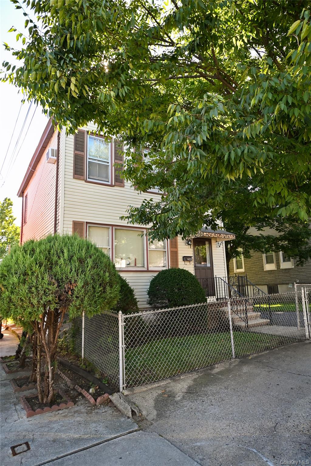 1313 126th Street – For Sale photo 3