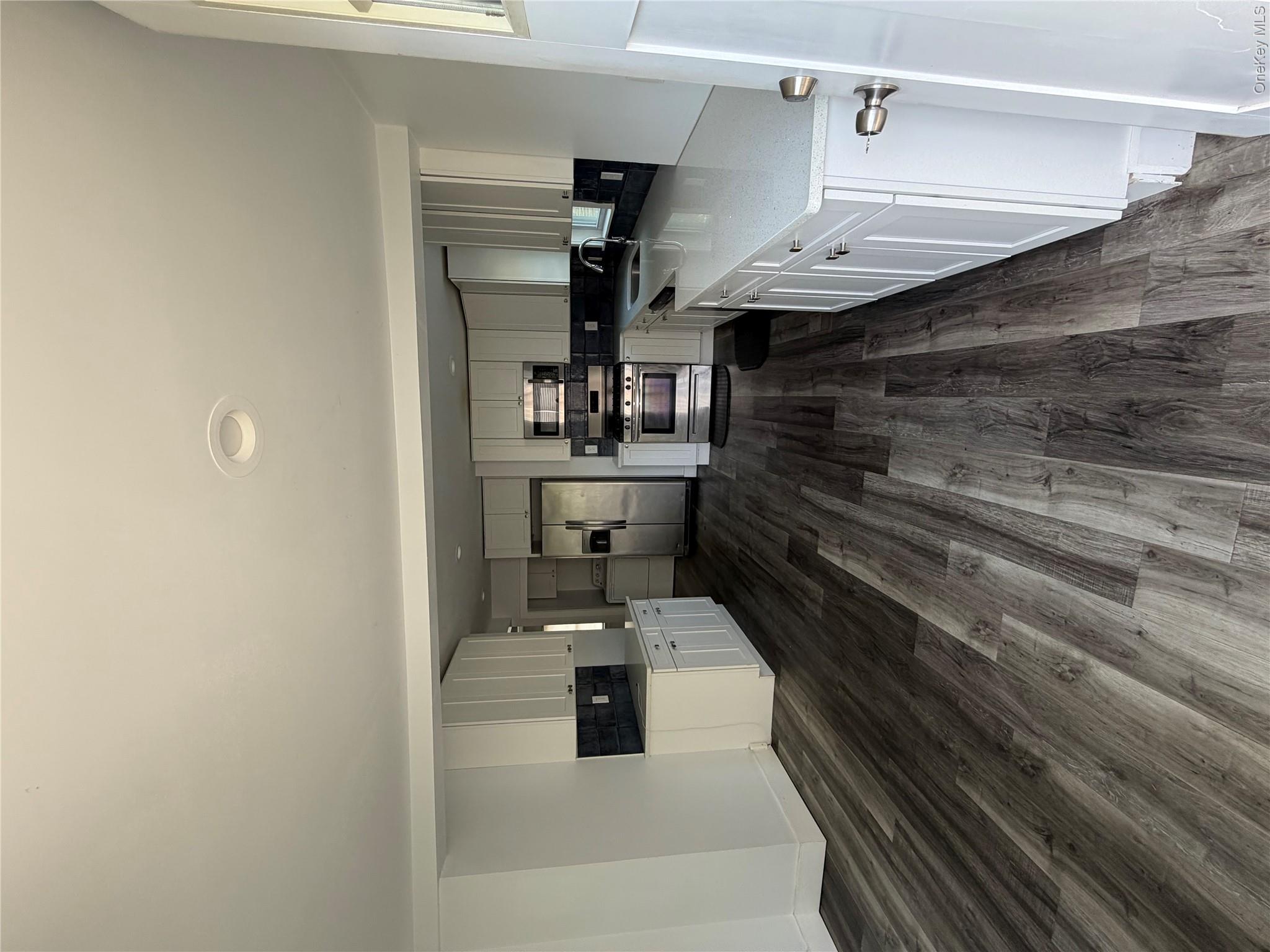 91 River Avenue – For Rent photo 12