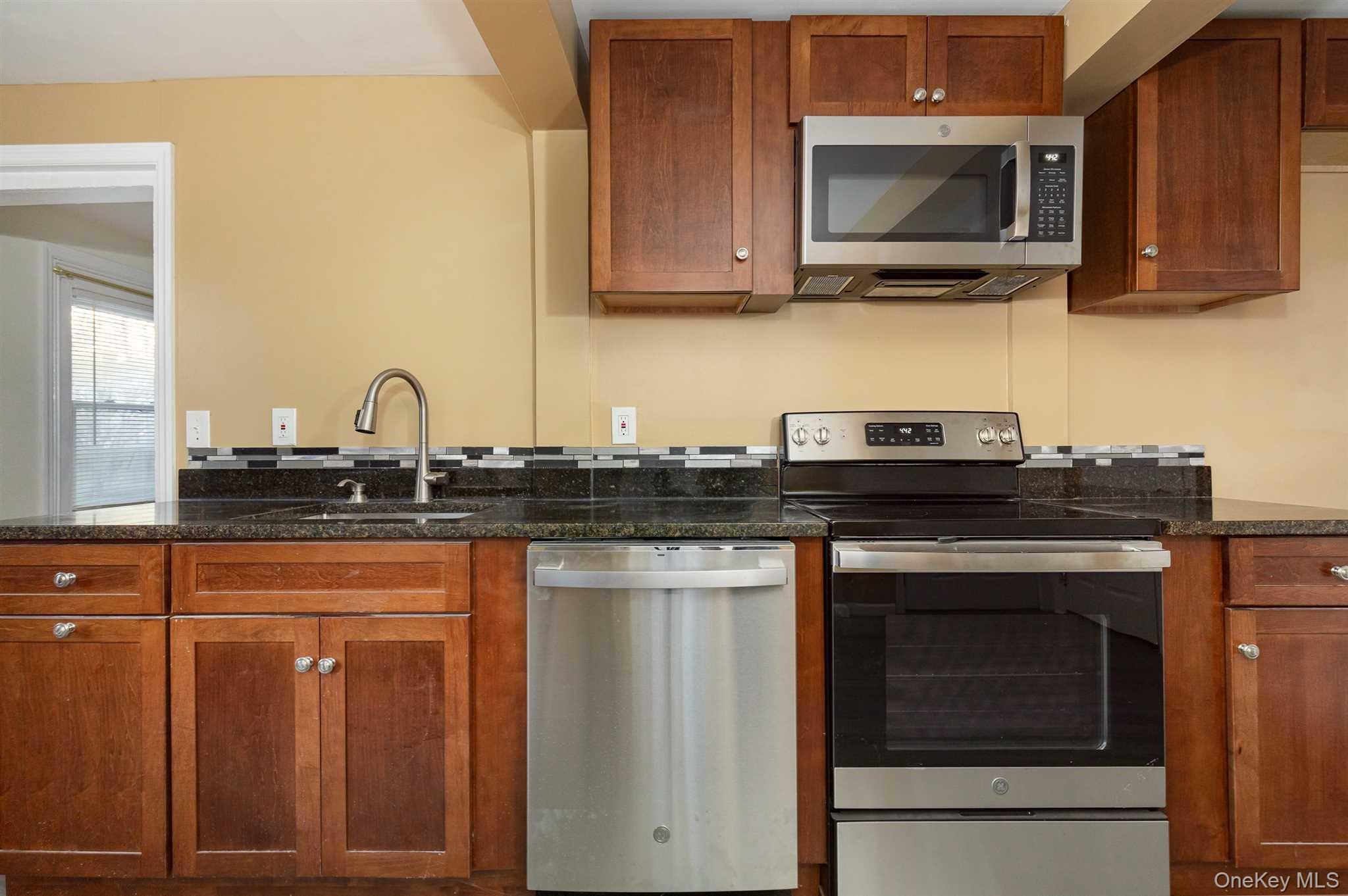 90 S HAMILTON Street – For Rent photo 3