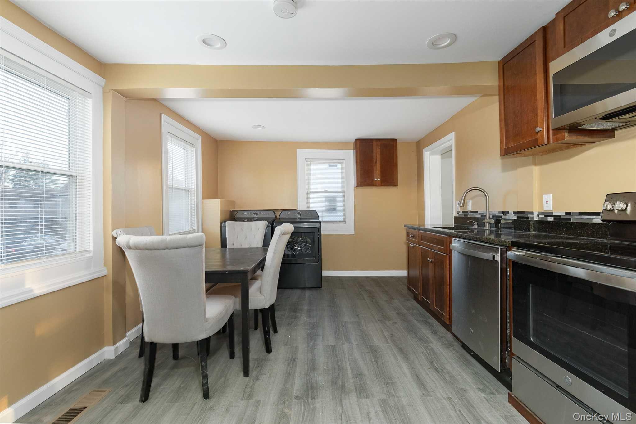 90 S HAMILTON Street – For Rent photo 5